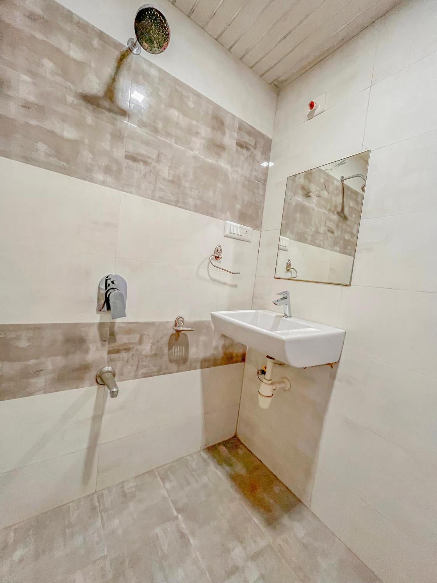 Stayguru Park View Residency Bhuj Zewnętrze zdjęcie